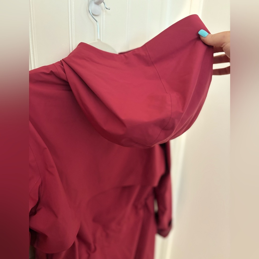 Lululemon Rain Rebel Jacket•Waterproof Long Coat•Pomegranate•FLAWLESS•Sz 10 - Picture 9 of 16